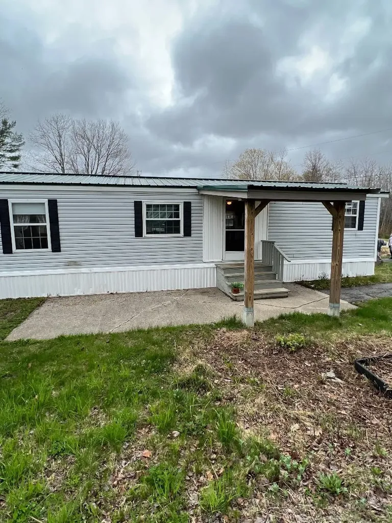 19 Pine Ridge Road Windsor ME 04363