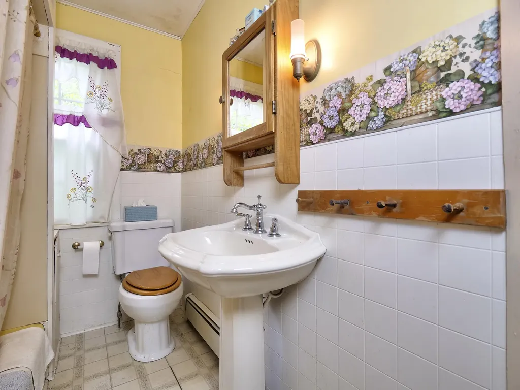 41 Green Street Thomaston ME 04861