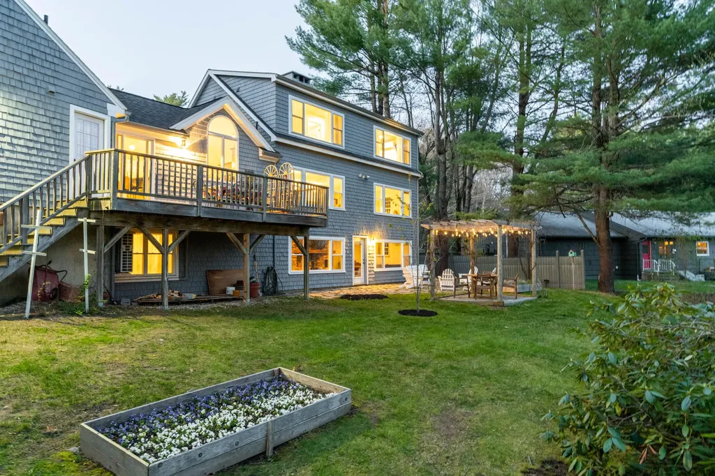 24 Partridge Circle Portland ME 04102