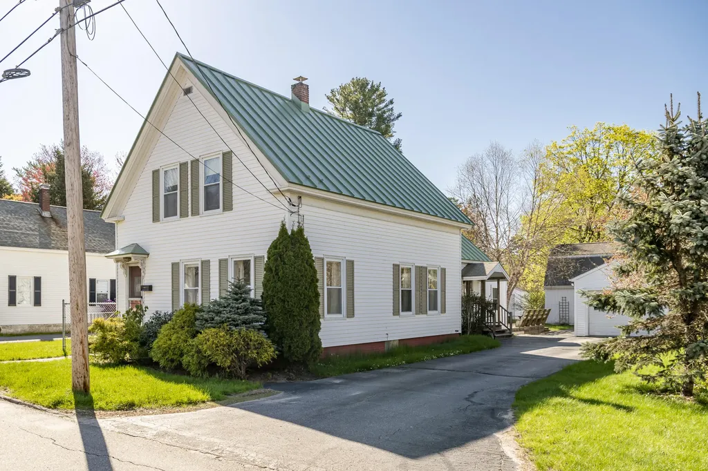 8 Mclellan Street Brunswick ME 04011