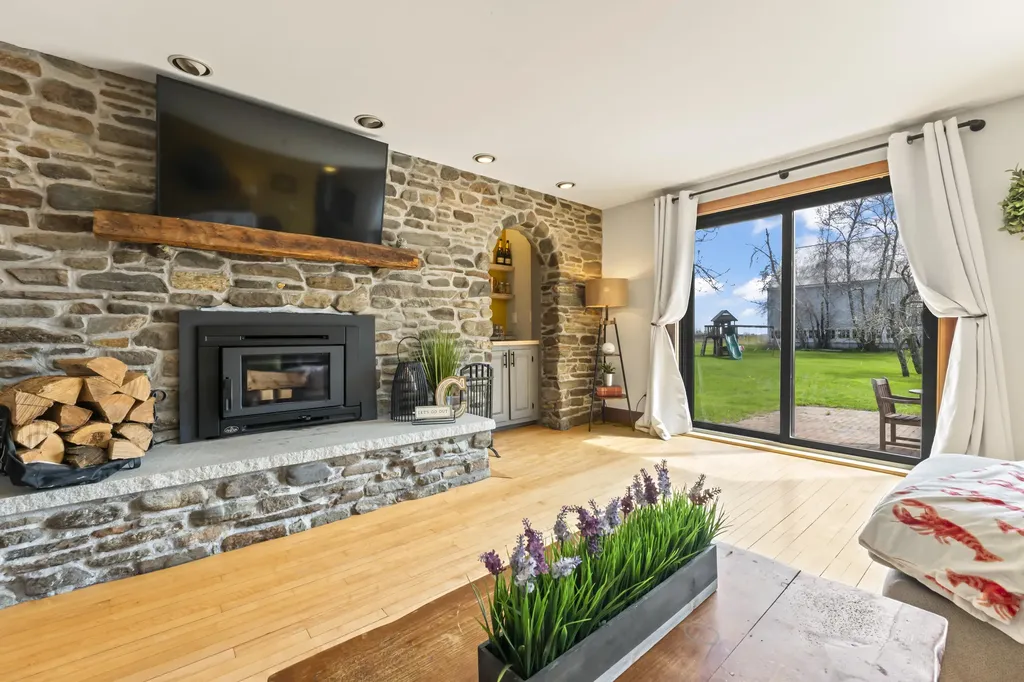 547 Ridge Road Monmouth ME 04259
