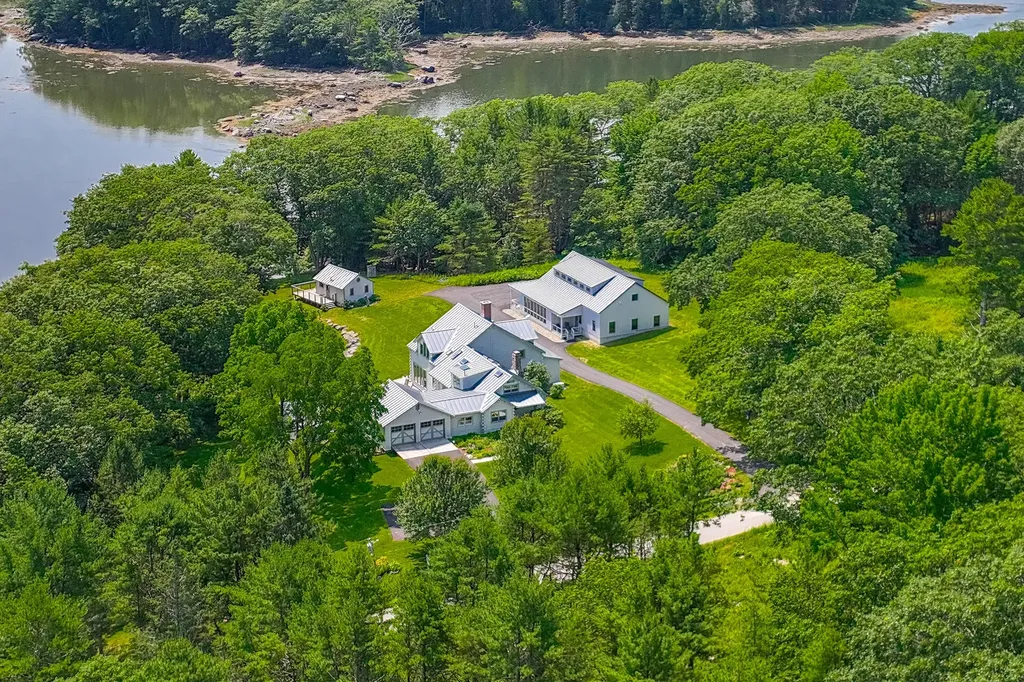 178 Johnson Point Road Penobscot ME 04476