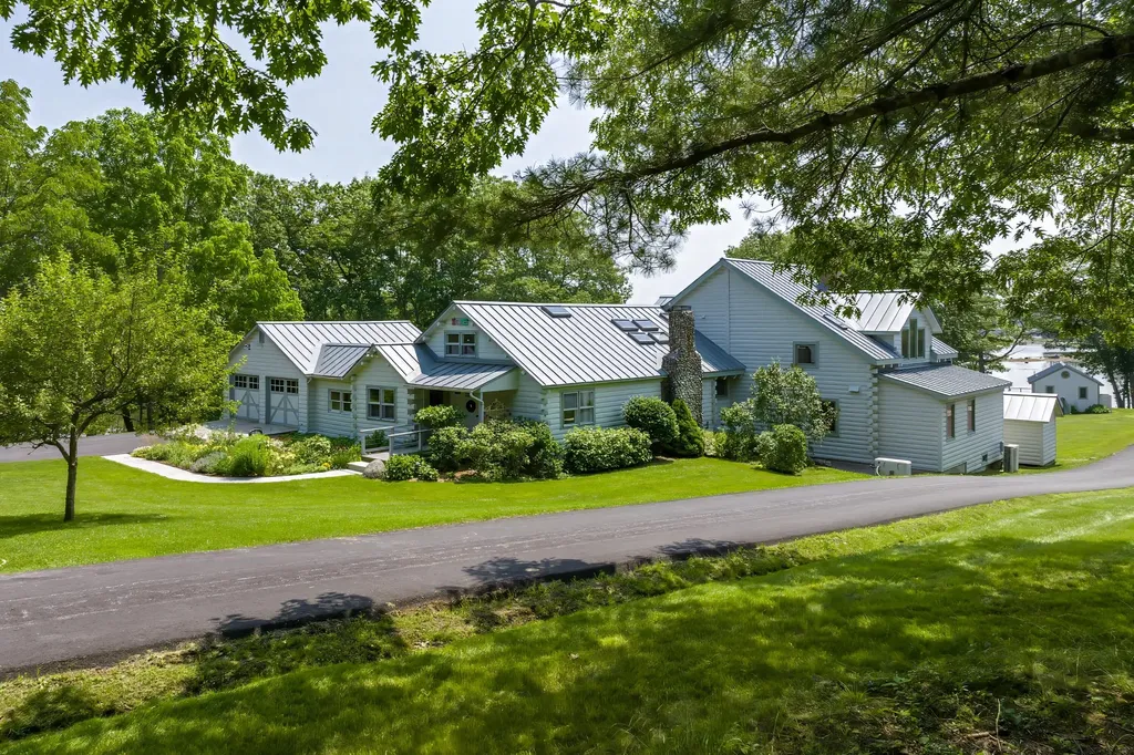 178 Johnson Point Road Penobscot ME 04476