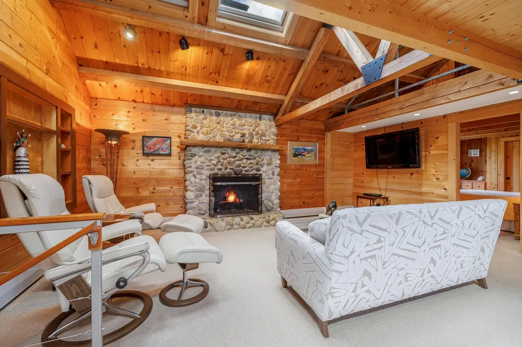 178 Johnson Point Road Penobscot ME 04476