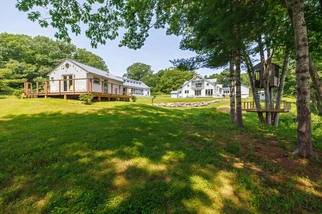 178 Johnson Point Road Penobscot ME 04476