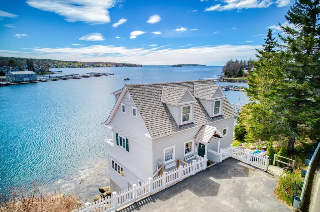 48 Western Avenue Boothbay Harbor ME 04538