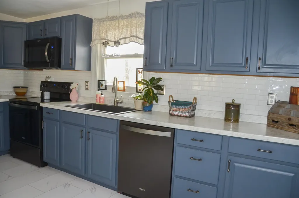 71 Summerhaven Road Manchester ME 04351