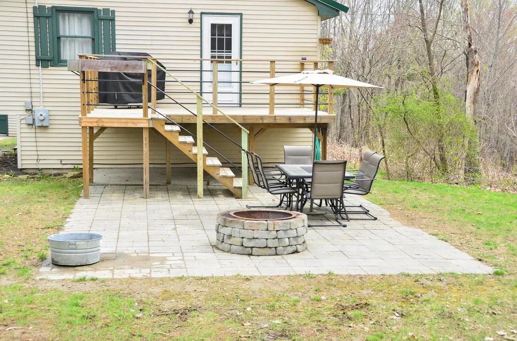 71 Summerhaven Road Manchester ME 04351