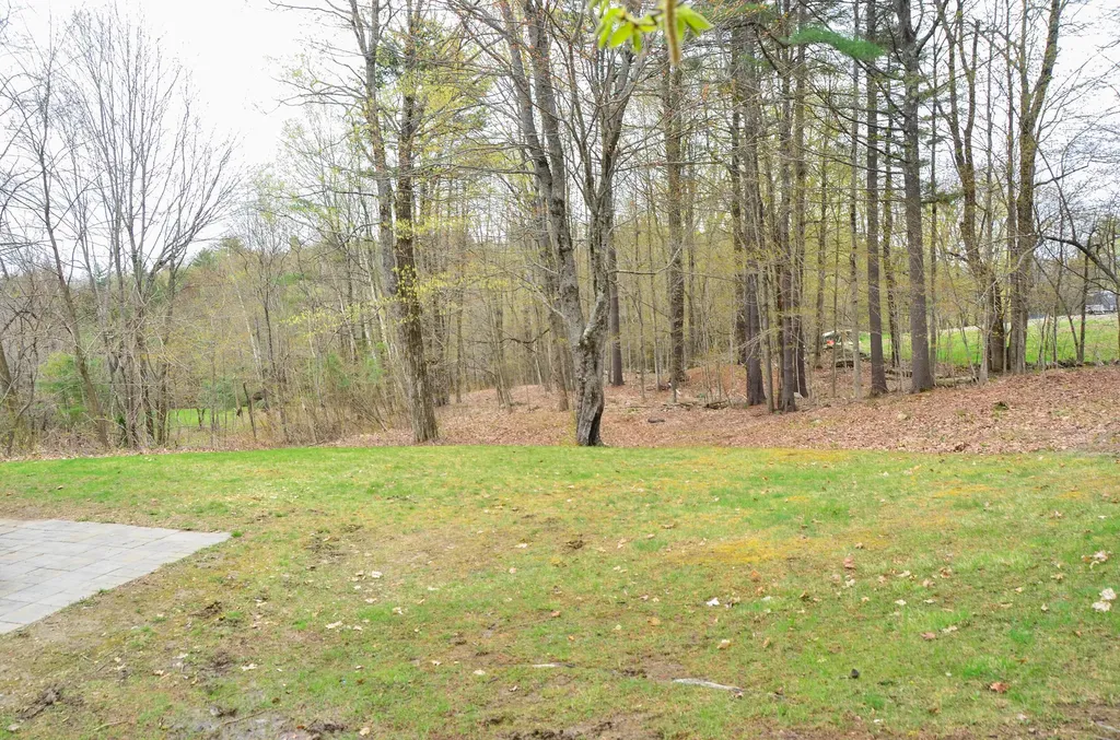 71 Summerhaven Road Manchester ME 04351