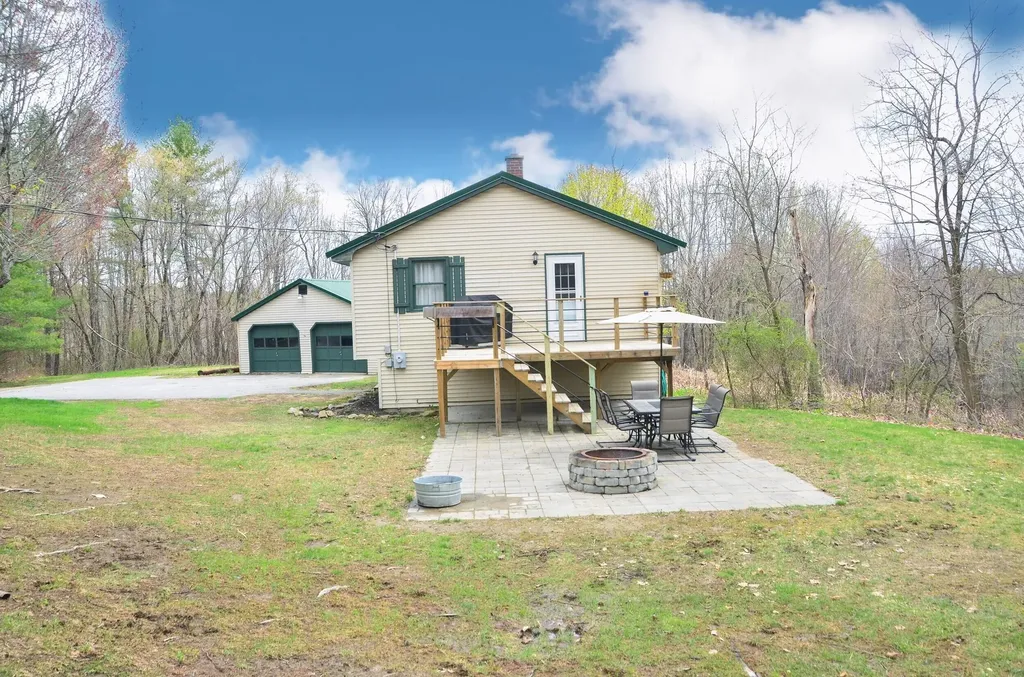 71 Summerhaven Road Manchester ME 04351