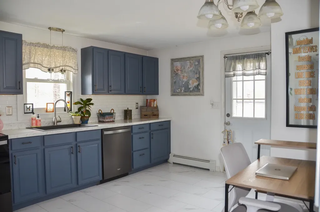 71 Summerhaven Road Manchester ME 04351
