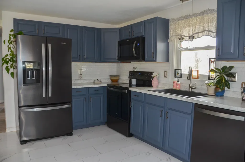 71 Summerhaven Road Manchester ME 04351