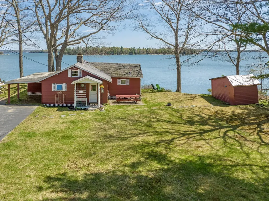 70 Maquoit Drive Freeport ME 04032