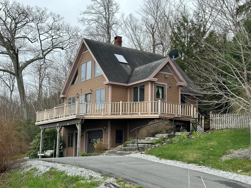 473 Shore Road Northport ME 04849