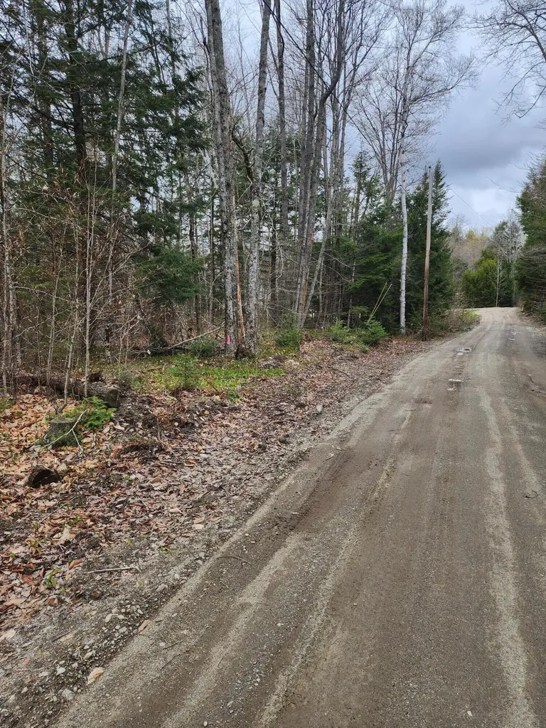 64 Round House Road Washington ME 04574