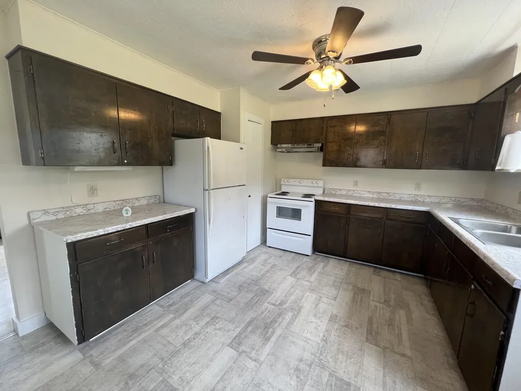 627 Main Road Eddington ME 04428