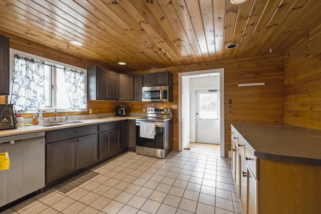 65 Grenier Lane Wells ME 04090