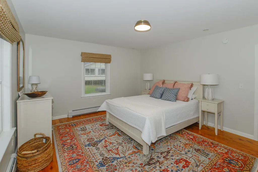 19 Garden Lane Naples ME 04055