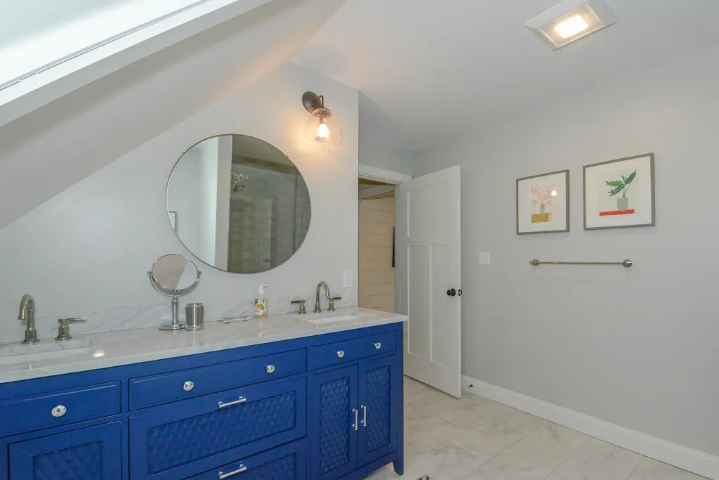 19 Garden Lane Naples ME 04055