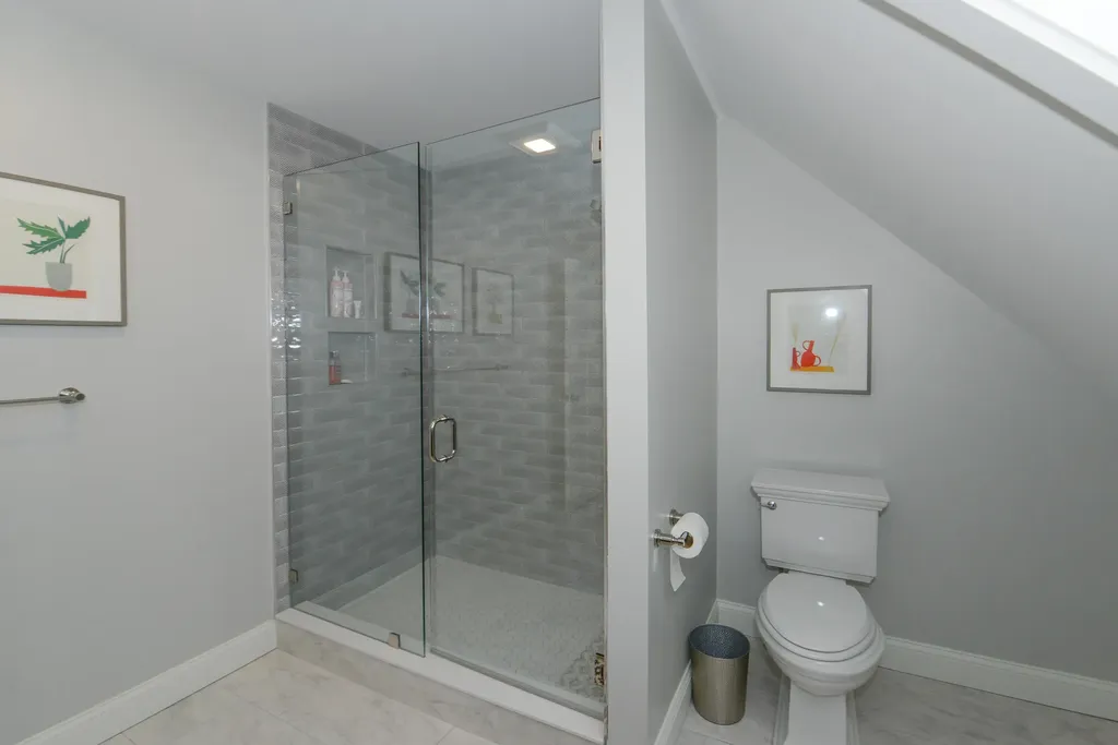 19 Garden Lane Naples ME 04055