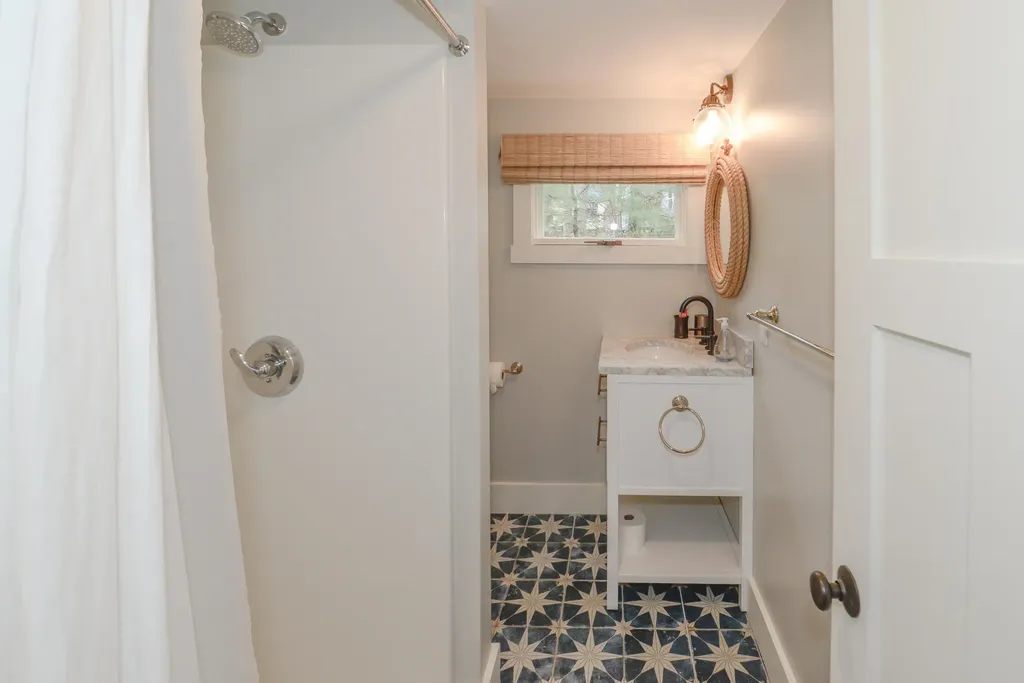 19 Garden Lane Naples ME 04055