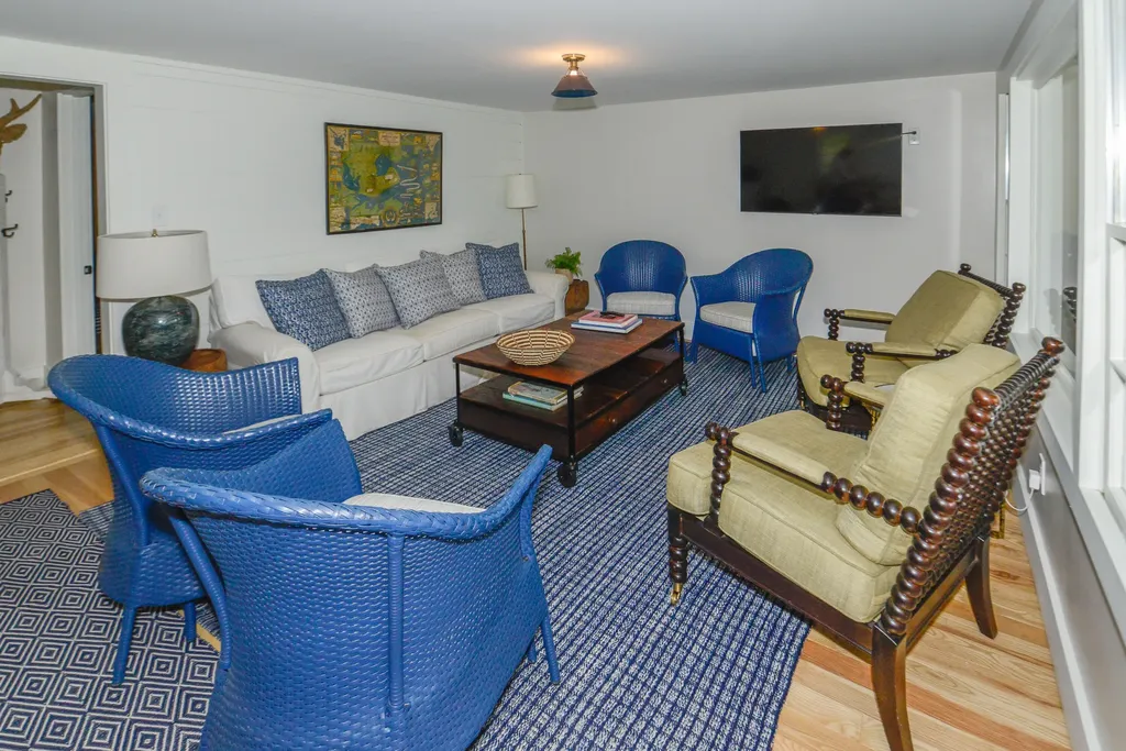 19 Garden Lane Naples ME 04055