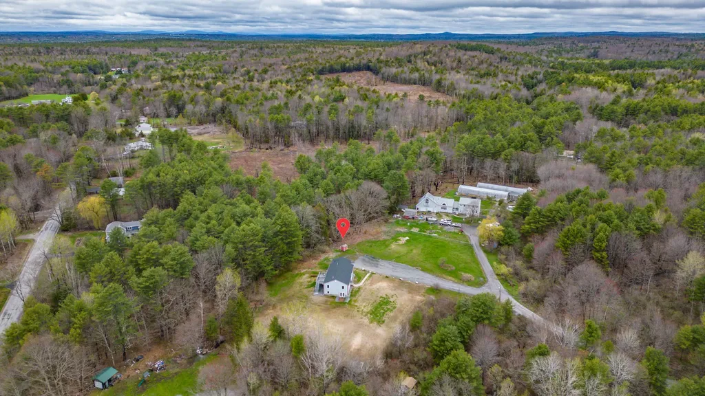 18 Chestnut Drive Topsham ME 04086