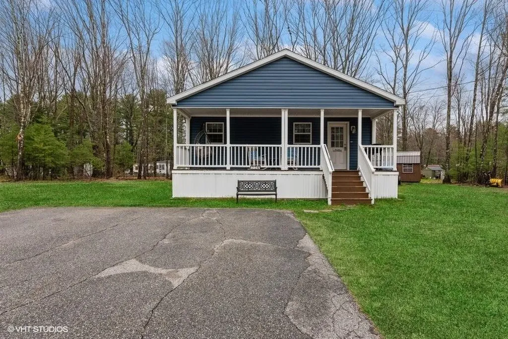 22 Aspen Lane Sanford ME 04073