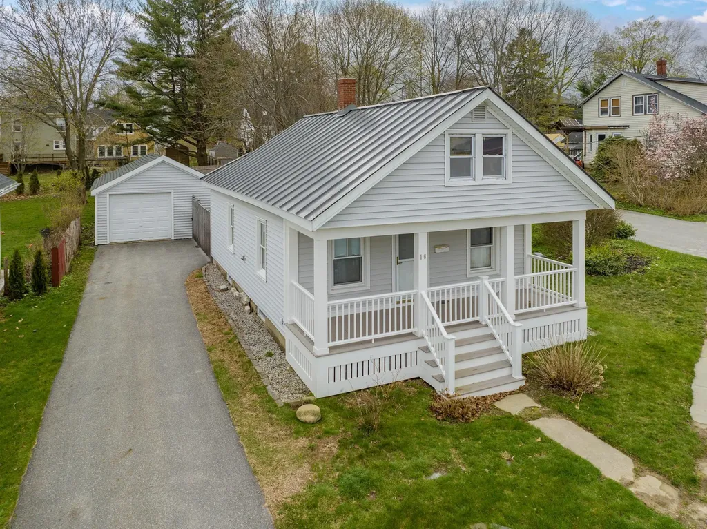 16 Lowell Street South Portland ME 04106