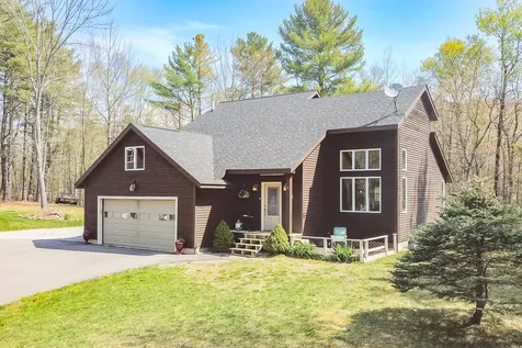 18 Tea Lane Northport ME 04849