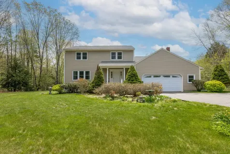 19 Alphonse Drive Topsham ME 04086