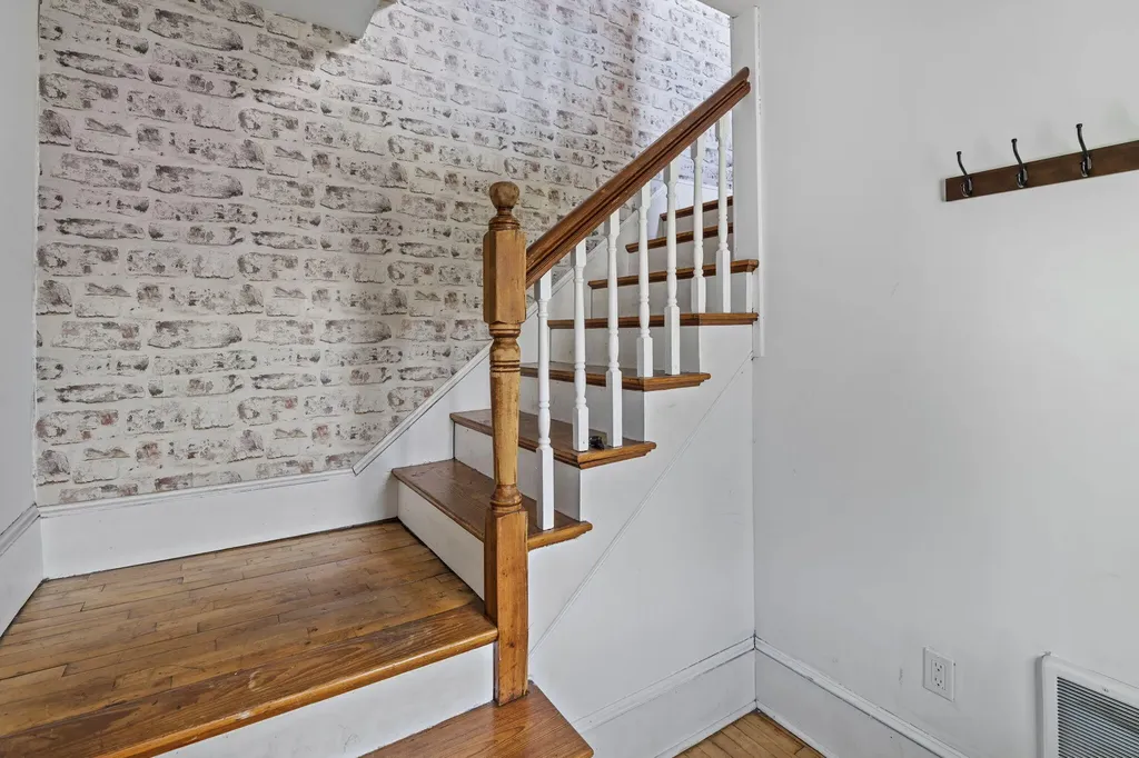 23 Caleb Street Portland ME 04102