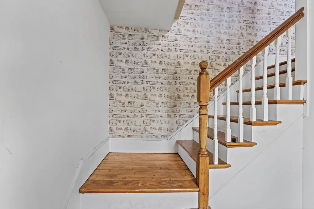 23 Caleb Street Portland ME 04102