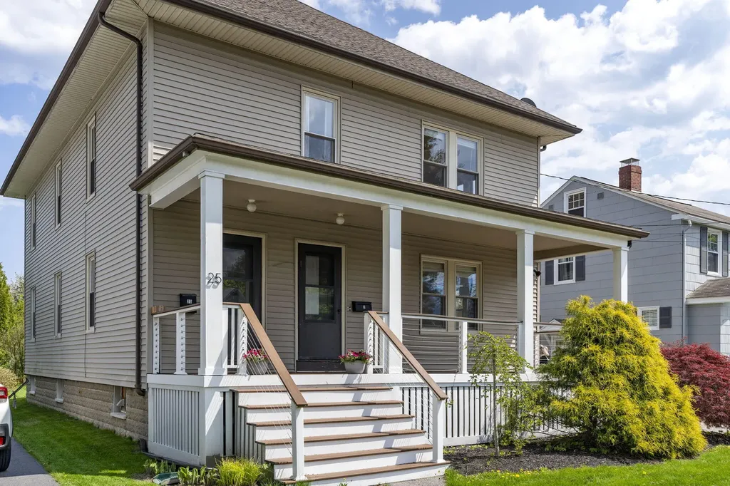 23 Caleb Street Portland ME 04102