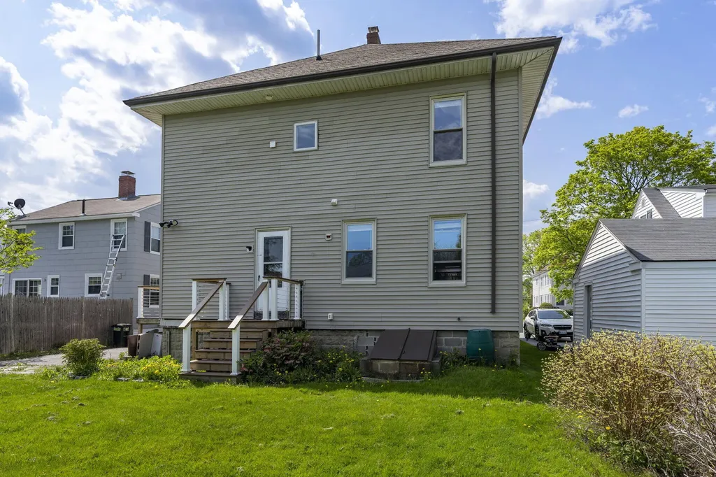 23 Caleb Street Portland ME 04102