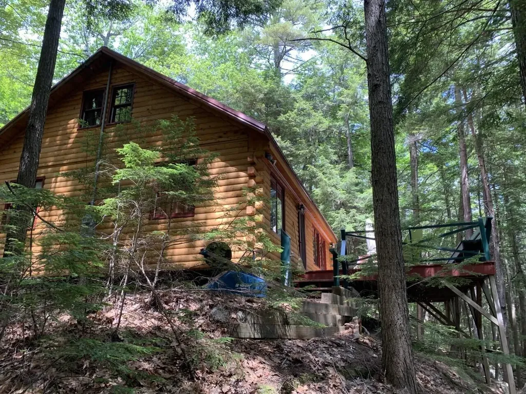 111 Valhalla Lane Norway ME 04268