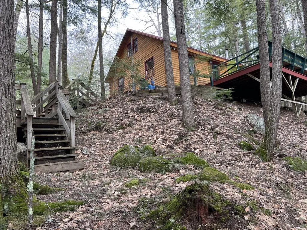 111 Valhalla Lane Norway ME 04268