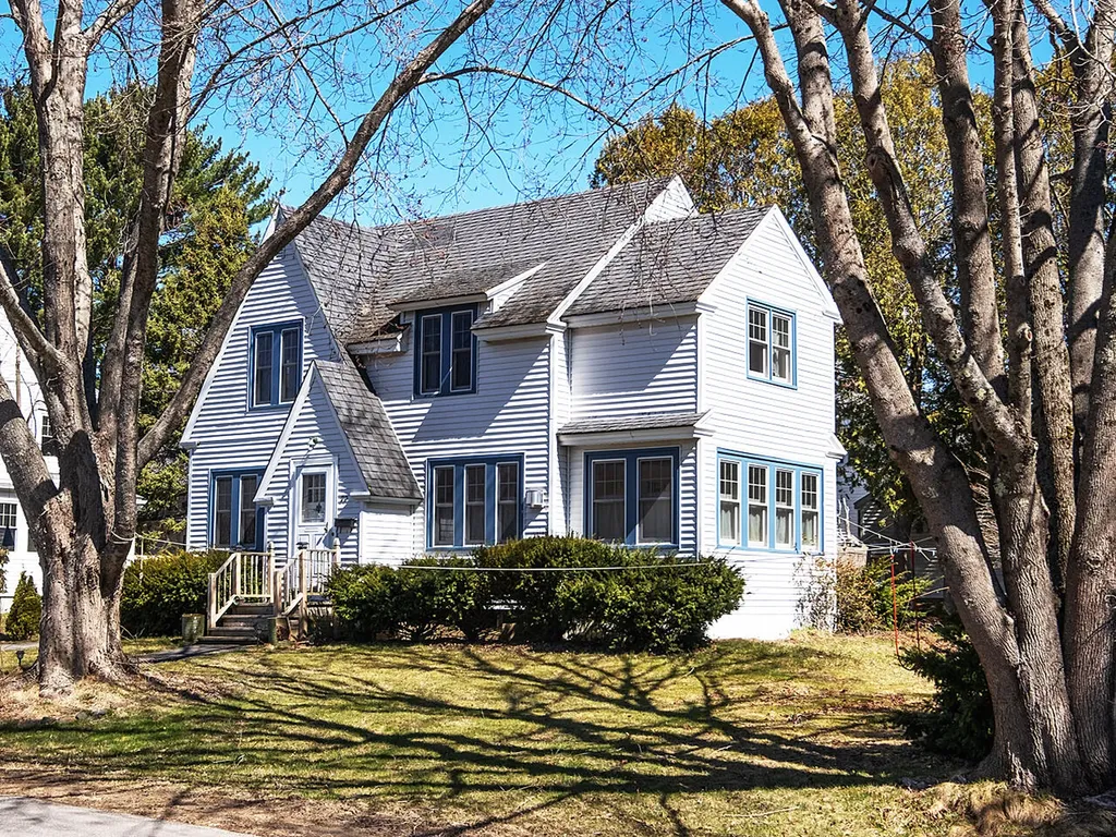29 Chestnut Street Rockland ME 04841