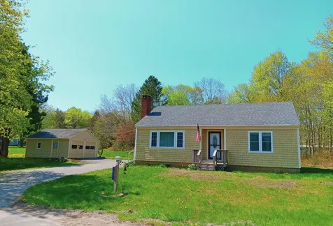29 Shipyard Road Friendship ME 04547