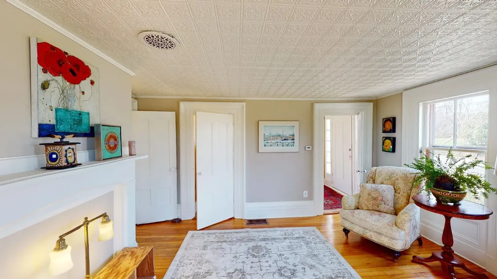 386 Plymouth Road Carmel ME 04419