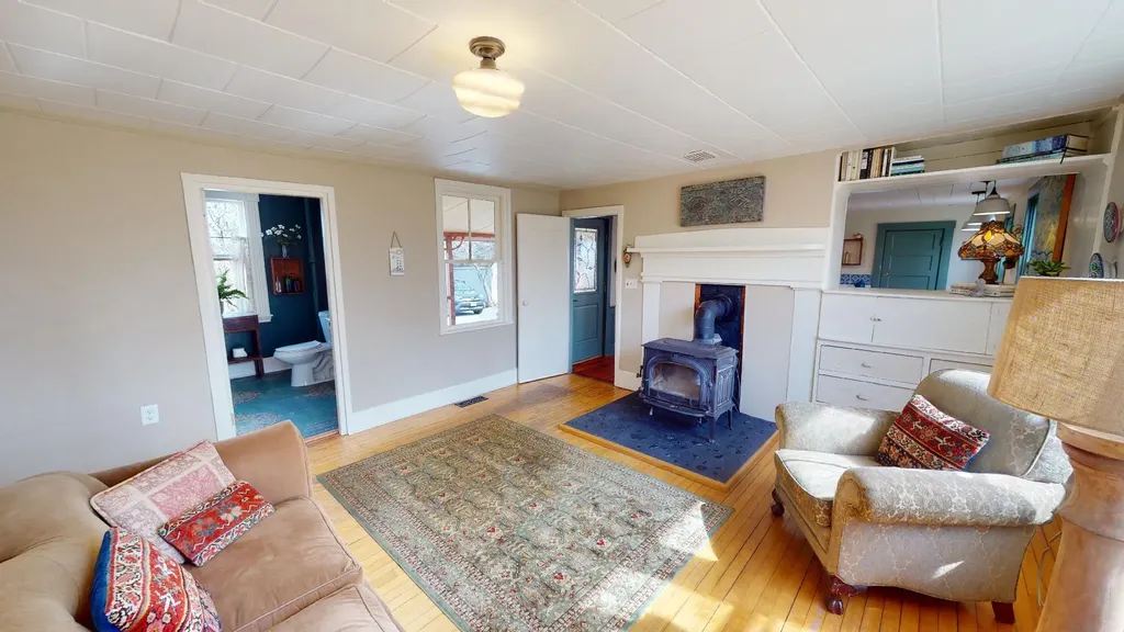 386 Plymouth Road Carmel ME 04419