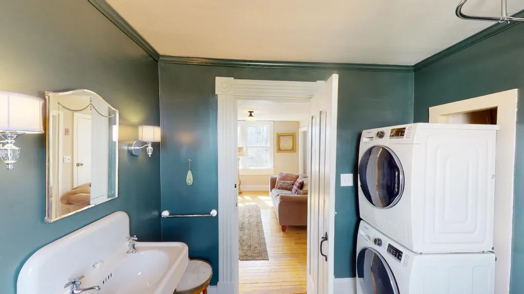 386 Plymouth Road Carmel ME 04419