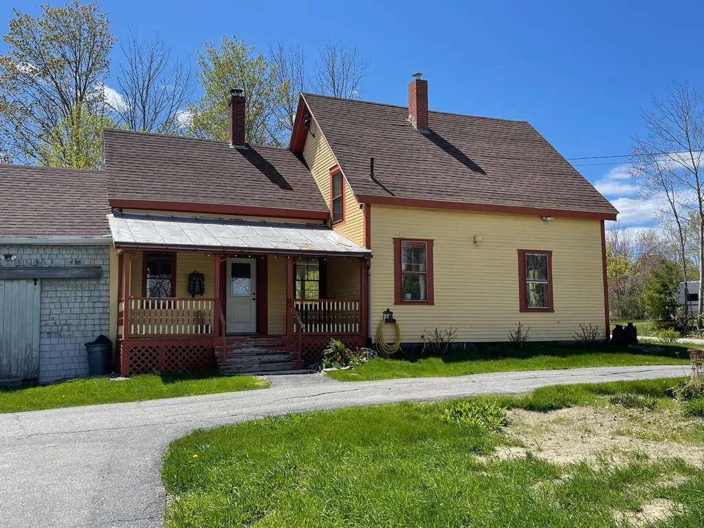 386 Plymouth Road Carmel ME 04419