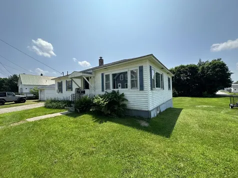 7 Morgan Street Lincoln ME 04457