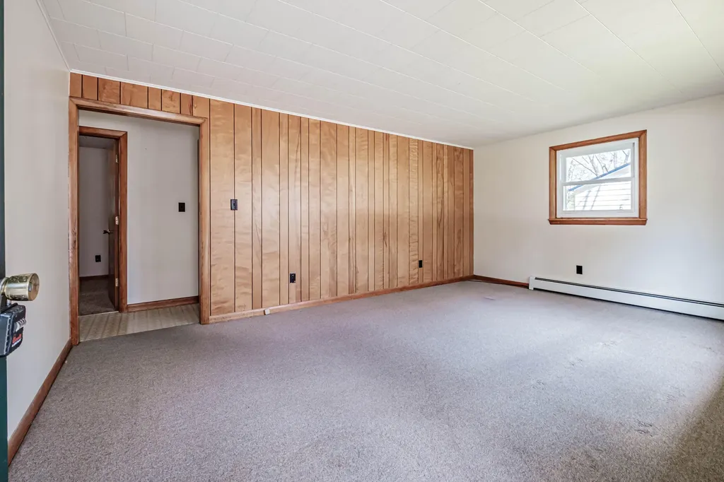 11 Riverside Lane Bethel ME 04217