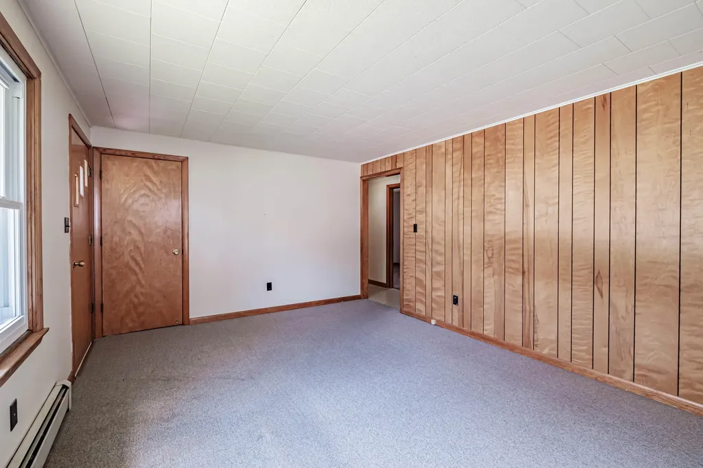 11 Riverside Lane Bethel ME 04217