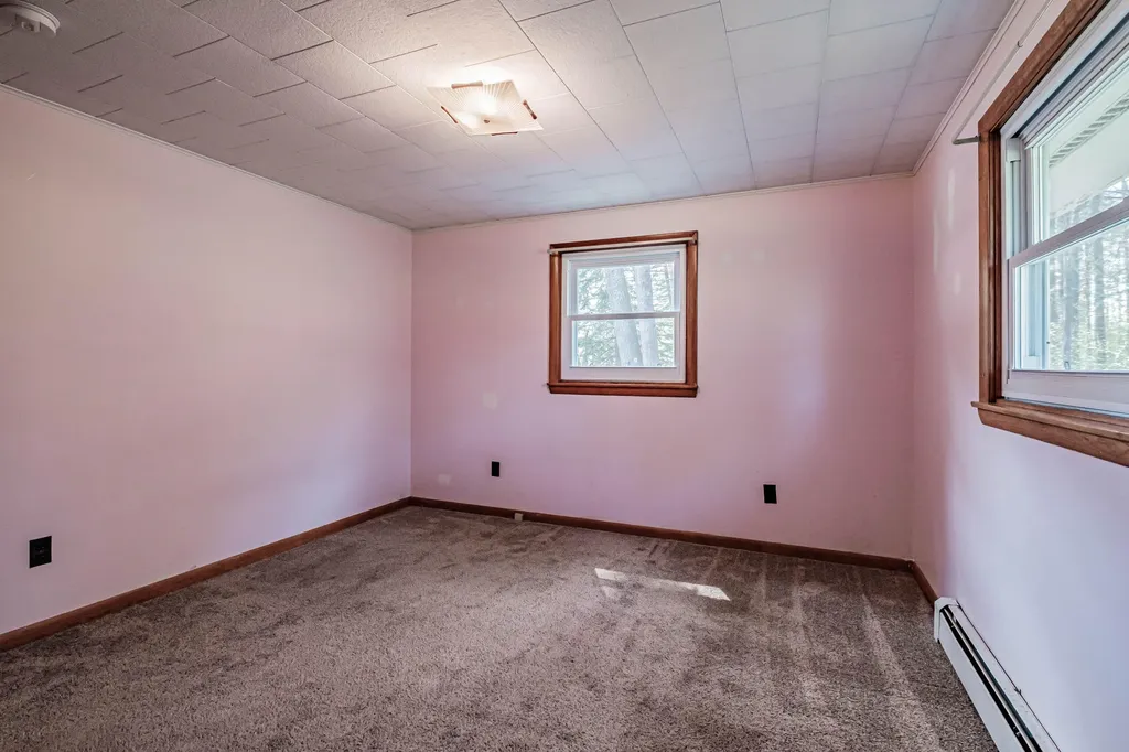 11 Riverside Lane Bethel ME 04217