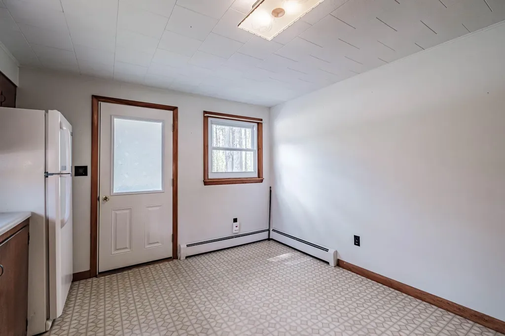 11 Riverside Lane Bethel ME 04217