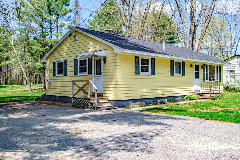 11 Riverside Lane Bethel ME 04217