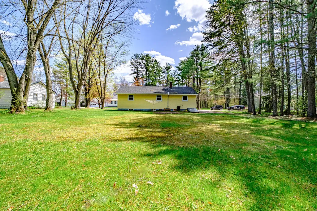 11 Riverside Lane Bethel ME 04217